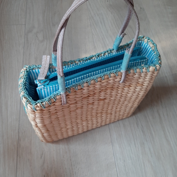 Straw bag